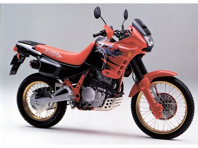 Honda NX650 DOMINATOR